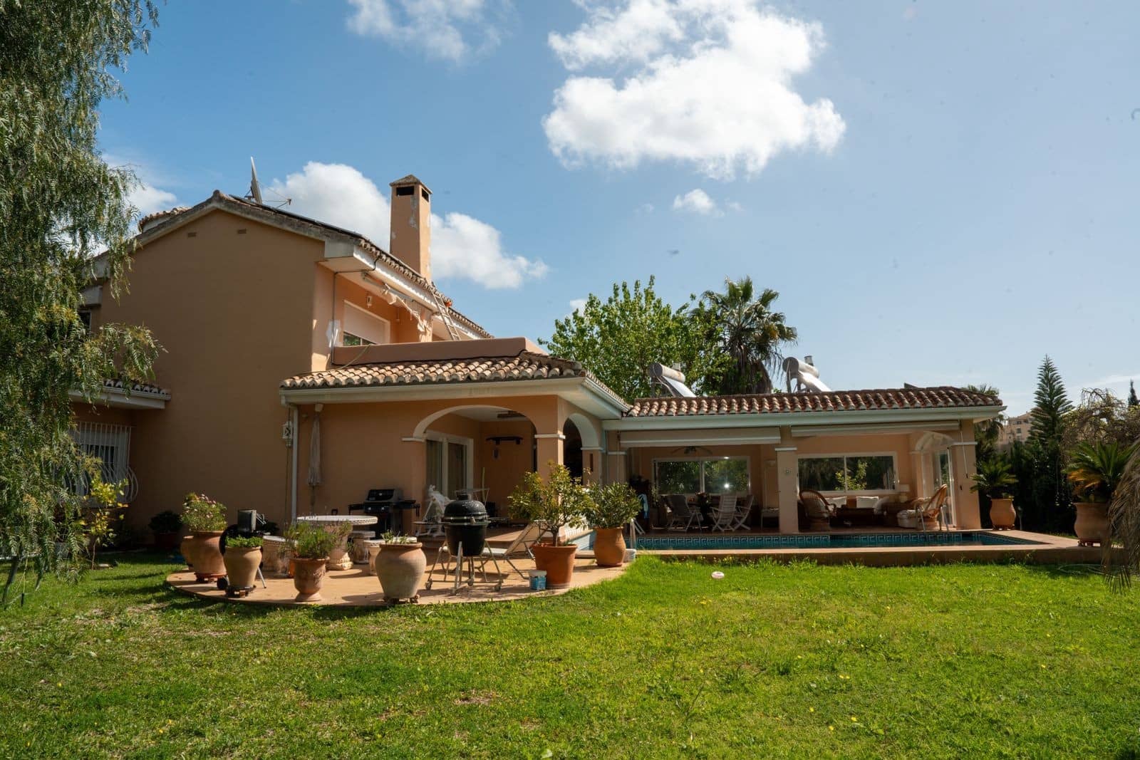4 soveværelse Villa til salg i Marbella med swimmingpool garage - € 1.600.000 (Ref: 9735481)