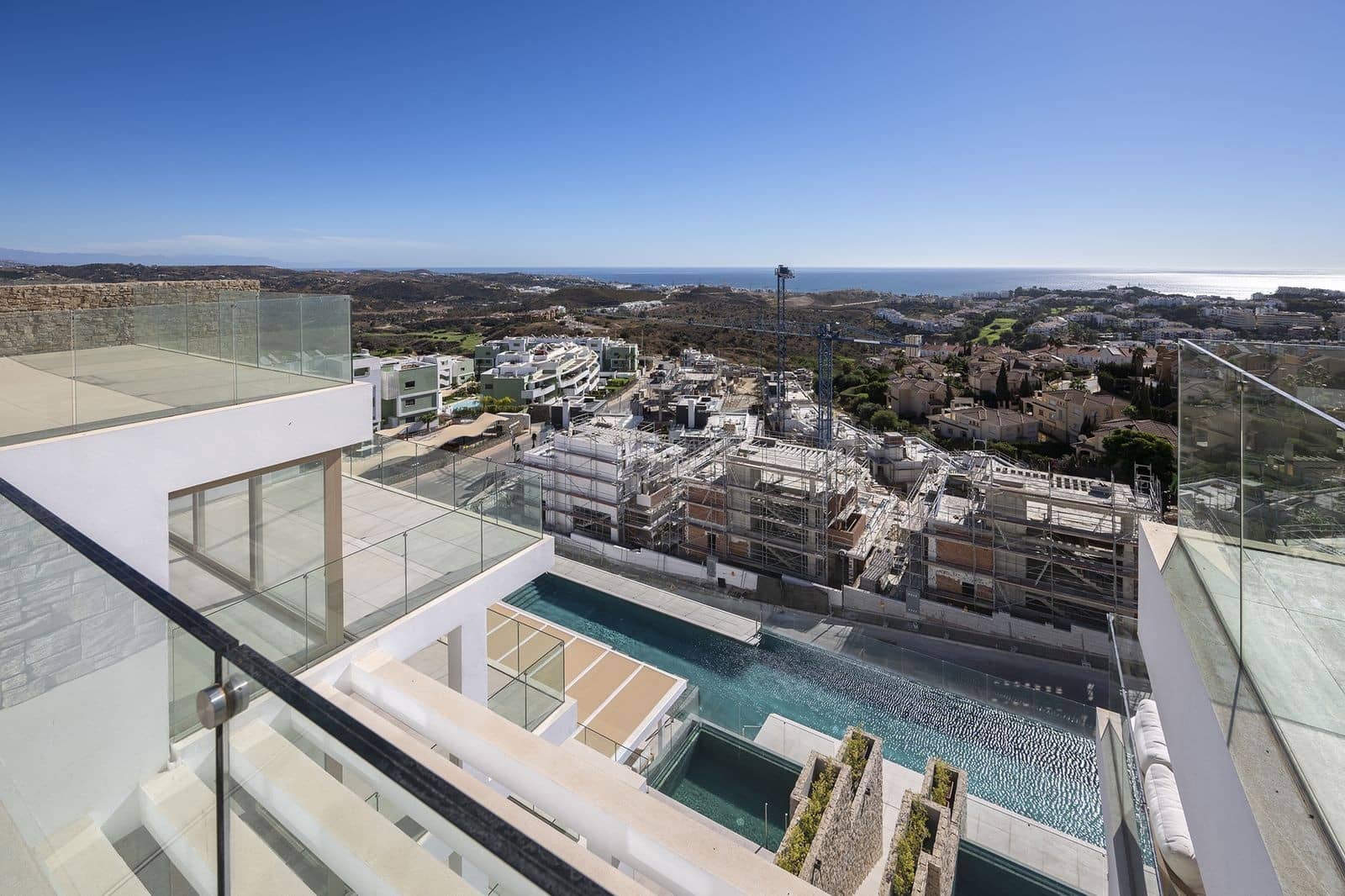 2 sypialnia Penthouse na sprzedaż w La Cala de Mijas z basenem garażem - 915 000 € (Ref: 9735485)