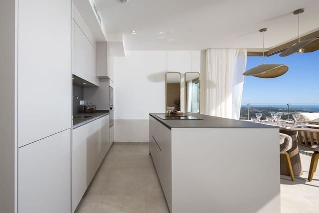 Ático de 2 habitaciones en La Cala de Mijas, Mijas en venta con piscina garaje - 915.000 € (Ref: 9735485)