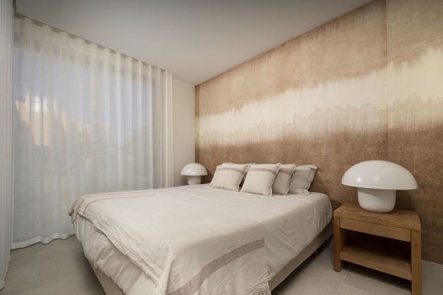Ático de 2 habitaciones en La Cala de Mijas, Mijas en venta con piscina garaje - 915.000 € (Ref: 9735485)
