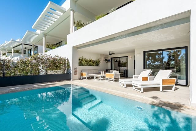 3 chambre Maison de Ville à vendre à Marbella avec piscine garage - 1 395 000 € (Ref: 9738456)
