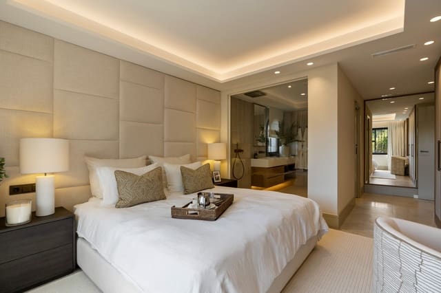 Apartamento de 3 habitaciones en Golden Mile, Marbella en venta con piscina garaje - 1.525.000 € (Ref: 9738459)