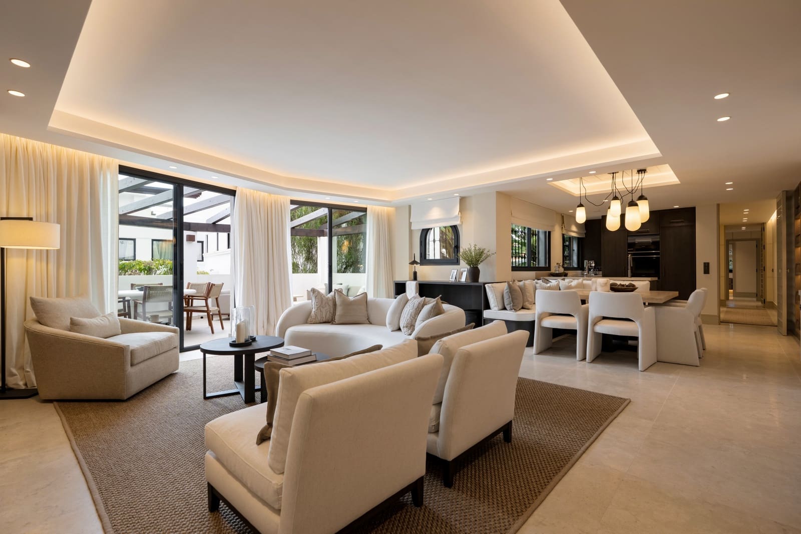 3 bedroom Apartment for sale in Marbella with pool garage - € 1,525,000 (Ref: 9738459)