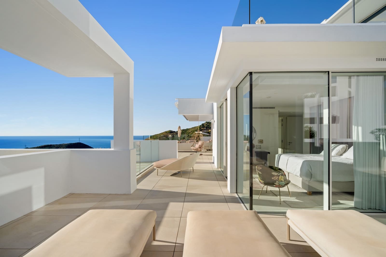 3 bedroom Penthouse for sale in Ojen with pool garage - € 2,995,000 (Ref: 9738464)