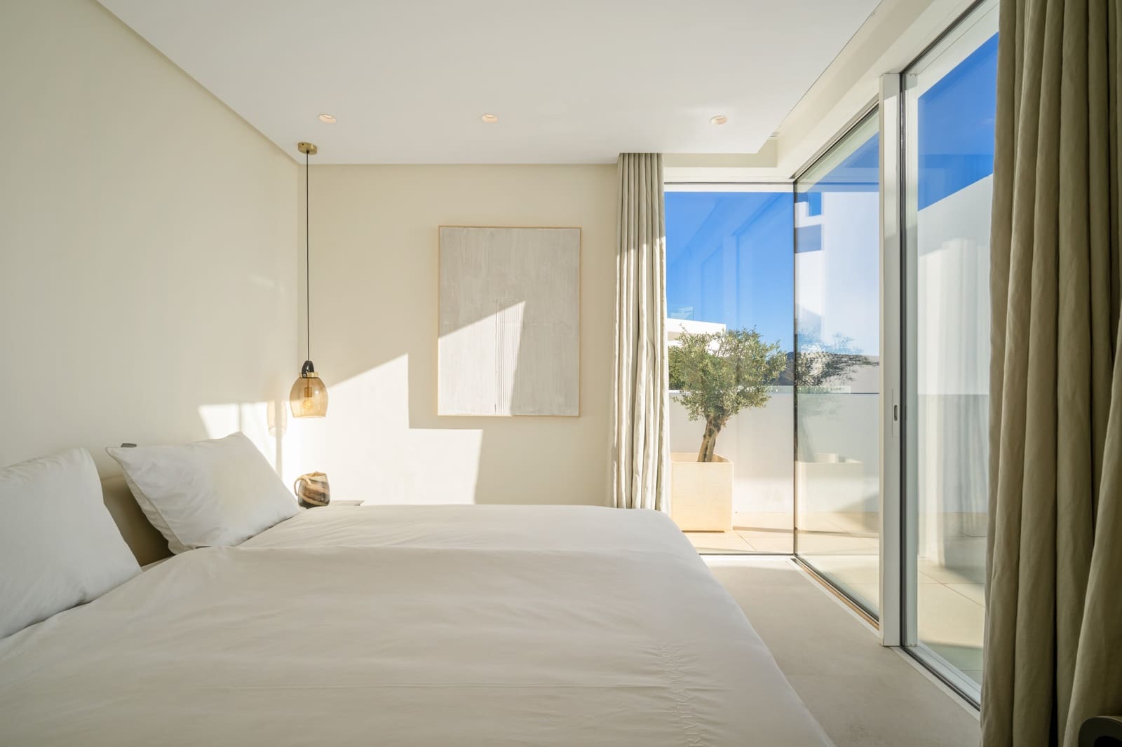 3 bedroom Penthouse for sale in Ojen with pool garage - € 2,995,000 (Ref: 9738464)