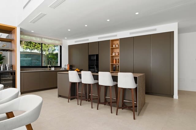 6 chambre Villa/Maison à vendre à Nueva Andalucia, Marbella avec piscine garage - 4 445 000 € (Ref: 9747005)