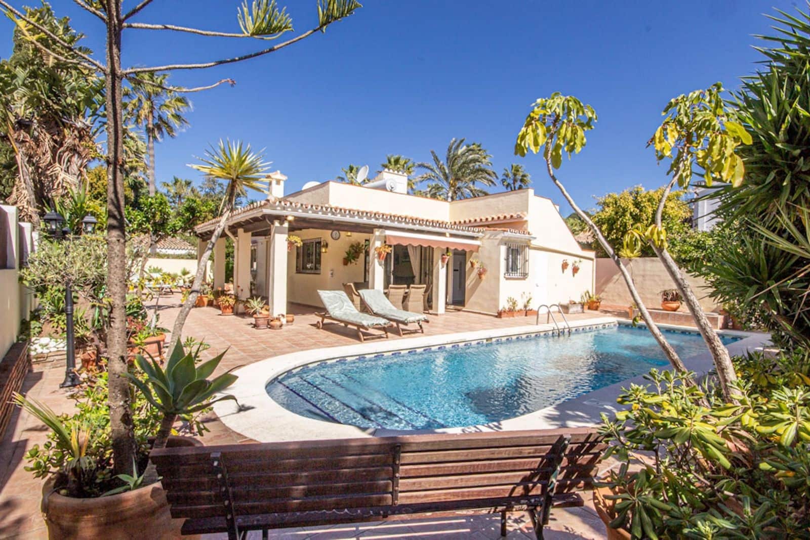 3 soverom Villa til salgs i Marbella med svømmebasseng garasje - € 1 150 000 (Ref: 9747774)