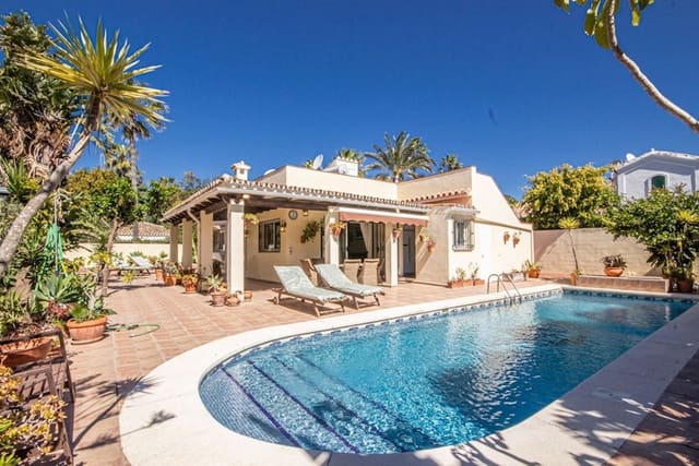 3 sypialnia Willa na sprzedaż w Marbella z basenem garażem - 1 150 000 € (Ref: 9747774)