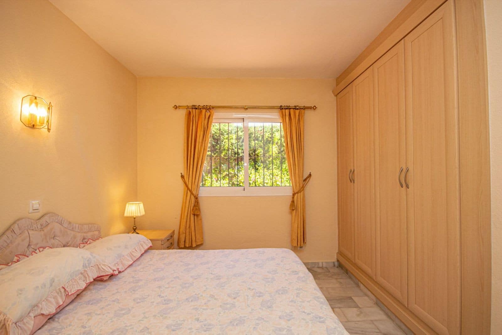 3 soveværelse Villa til salg i Marbella med swimmingpool garage - € 1.150.000 (Ref: 9747774)