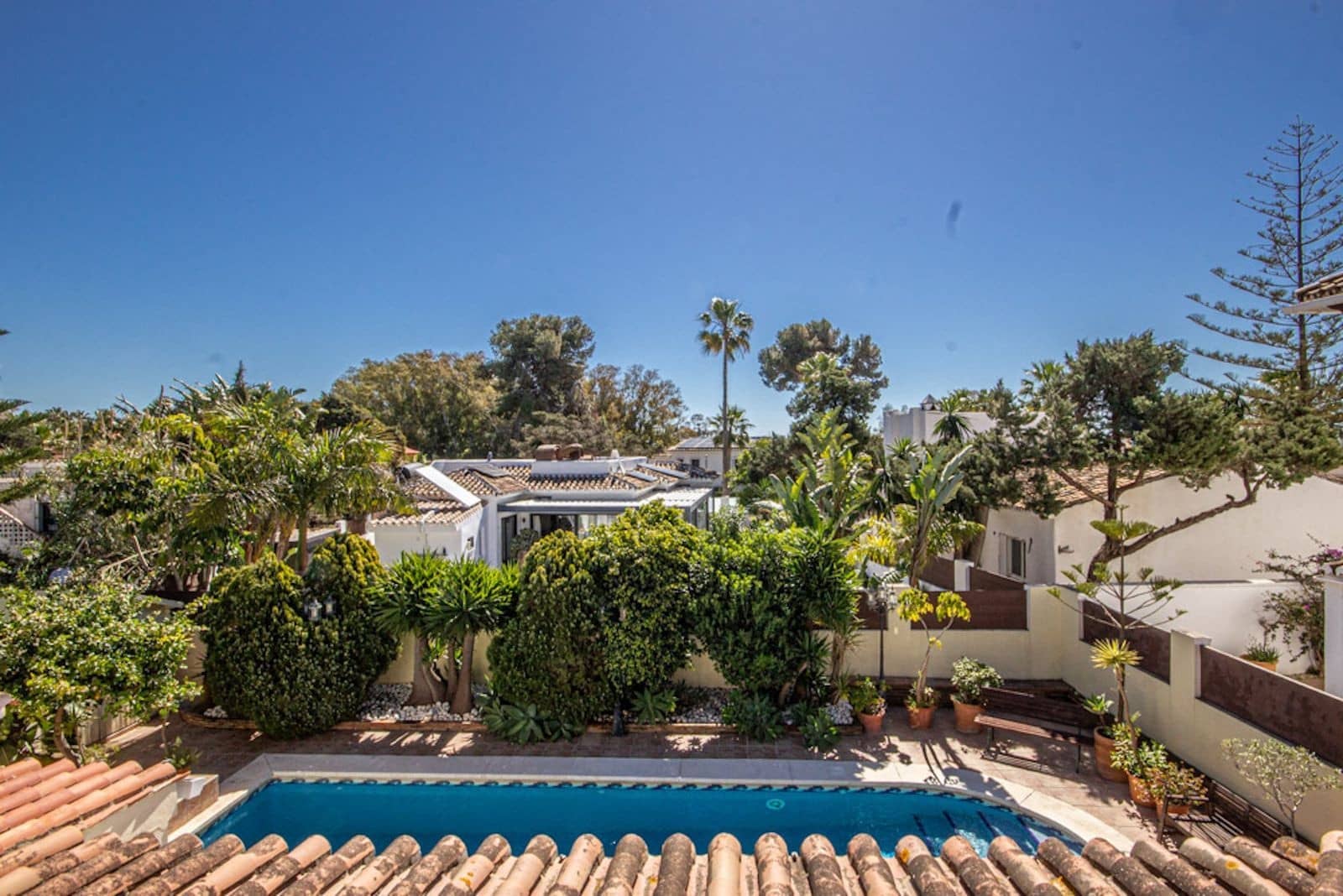 3 soveværelse Villa til salg i Marbella med swimmingpool garage - € 1.150.000 (Ref: 9747774)