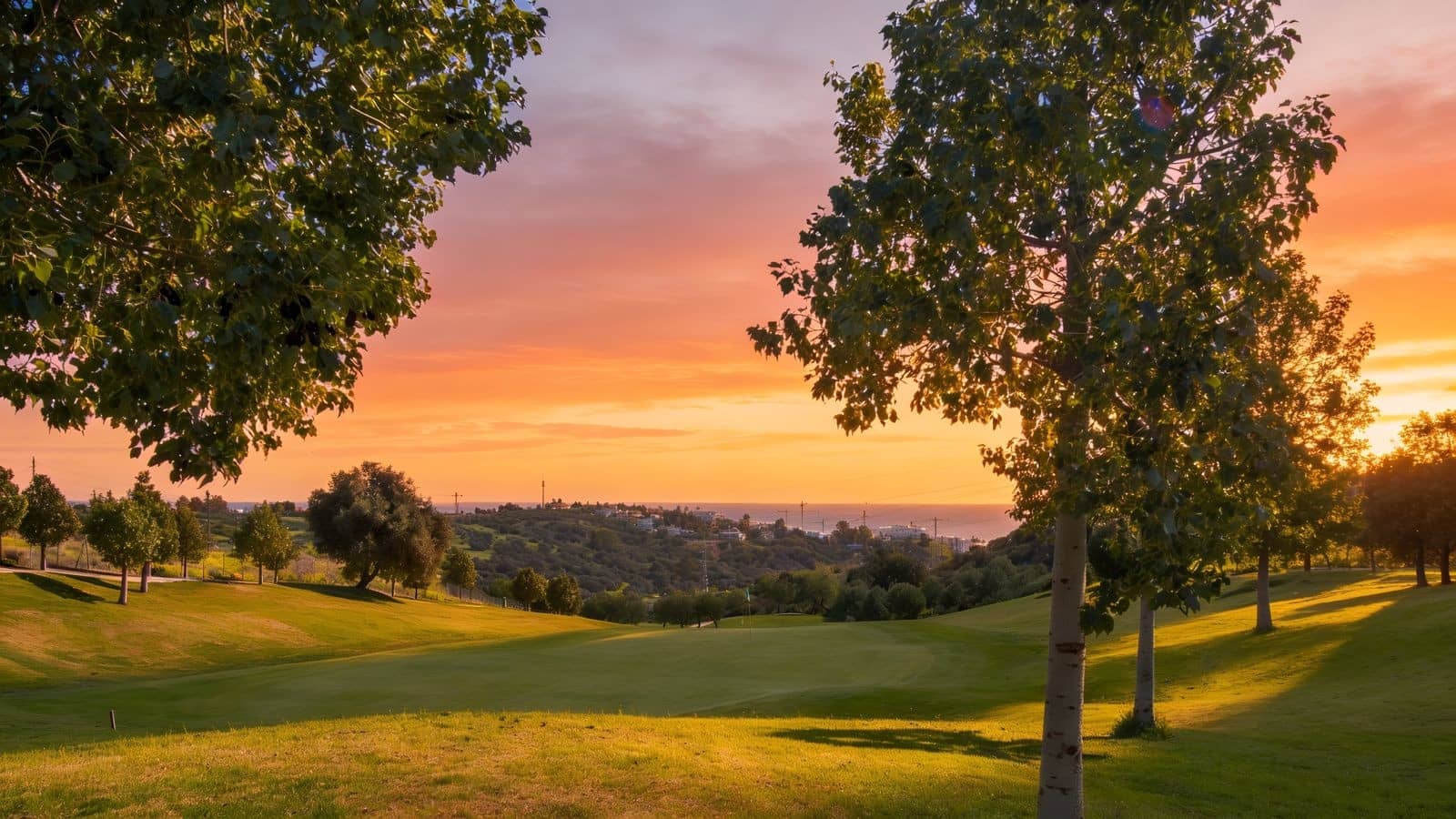 3 makuuhuone Huvila myytävänä paikassa Estepona mukana uima-altaan 
autotalli - 1 520 000 € (Ref: 9751890)