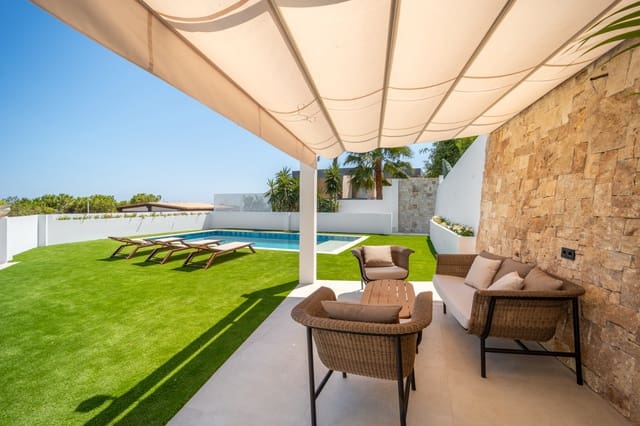 Chalet de 5 habitaciones en La Cala de Mijas, Mijas en venta con piscina garaje - 2.195.000 € (Ref: 9751895)