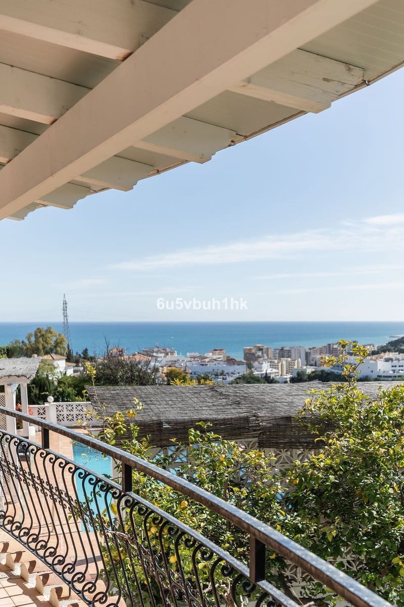 Chalet de 4 habitaciones en Fuengirola en venta con piscina garaje - 1.295.000 € (Ref: 9751902)