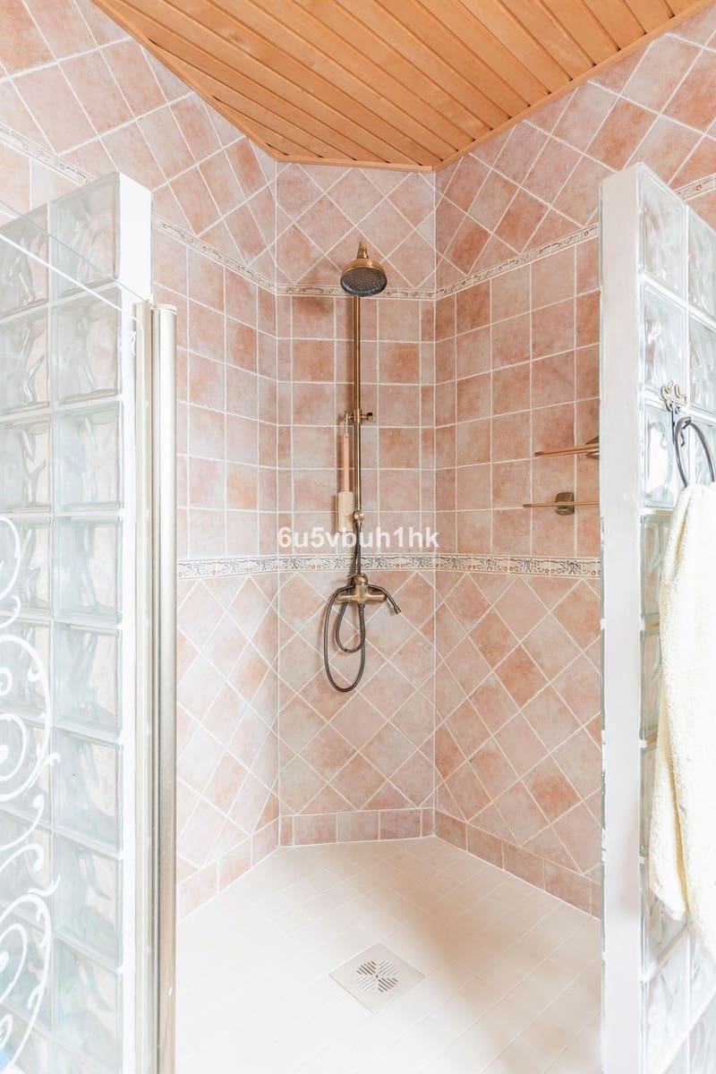 Chalet de 4 habitaciones en Fuengirola en venta con piscina garaje - 1.295.000 € (Ref: 9751902)