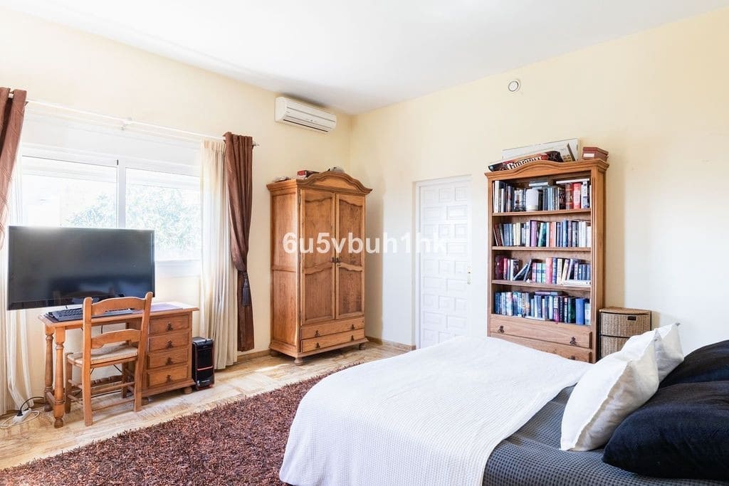 4 soveværelse Villa til salg i Fuengirola med swimmingpool garage - € 1.295.000 (Ref: 9751902)