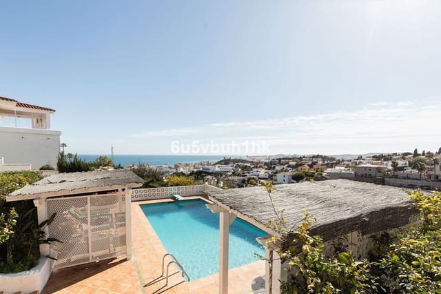 4 makuuhuone Huvila myytävänä paikassa Torreblanca, Fuengirola mukana uima-altaan 
autotalli - 1 295 000 € (Ref: 9751902)