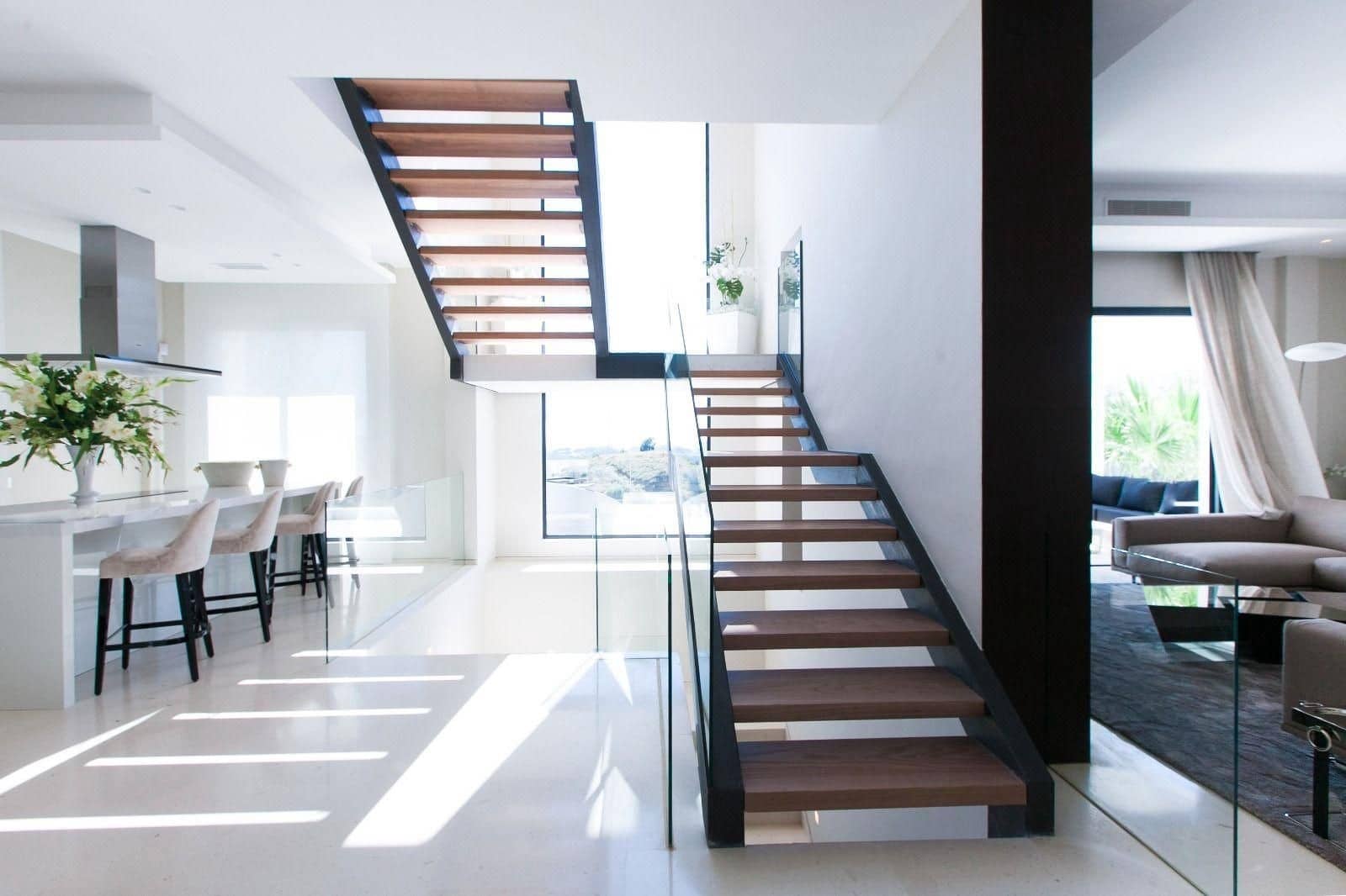 6 soveværelse Villa til salg i Marbella med swimmingpool garage - € 2.500.000 (Ref: 9751903)