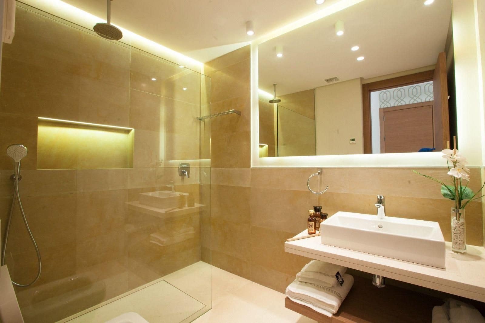 6 soveværelse Villa til salg i Marbella med swimmingpool garage - € 2.500.000 (Ref: 9751903)