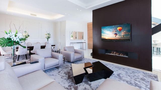 6 quarto Moradia para venda em Marbella com piscina garagem - 2 500 000 € (Ref: 9751903)