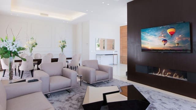 6 quarto Moradia para venda em Marbella com piscina garagem - 2 500 000 € (Ref: 9751903)