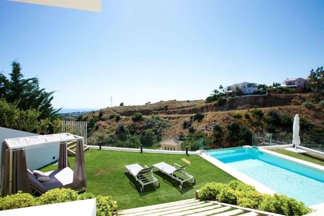 6 quarto Moradia para venda em Marbella com piscina garagem - 2 500 000 € (Ref: 9751903)