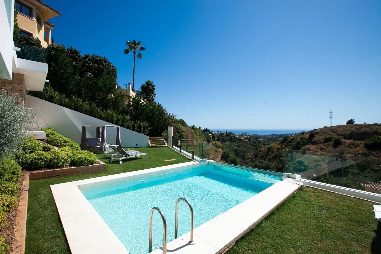 6 sovrum Villa till salu i Marbella med pool garage - 2 500 000 € (Ref: 9751903)