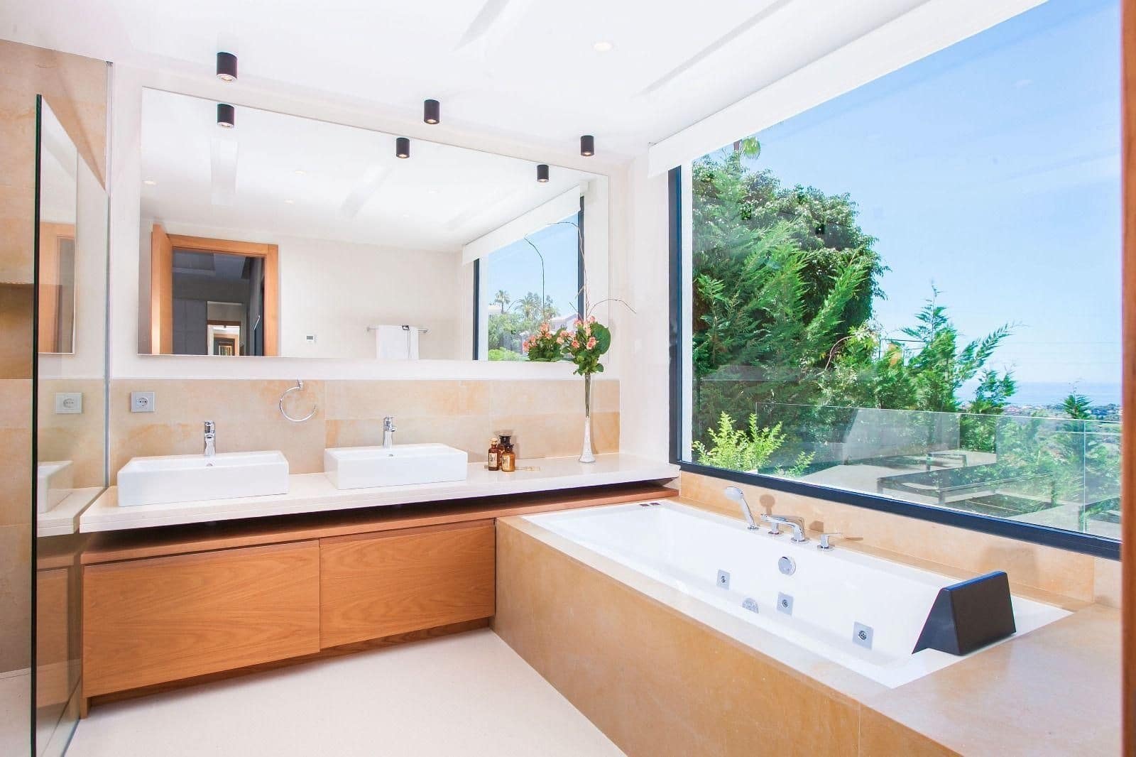 6 sovrum Villa till salu i Marbella med pool garage - 2 500 000 € (Ref: 9751903)