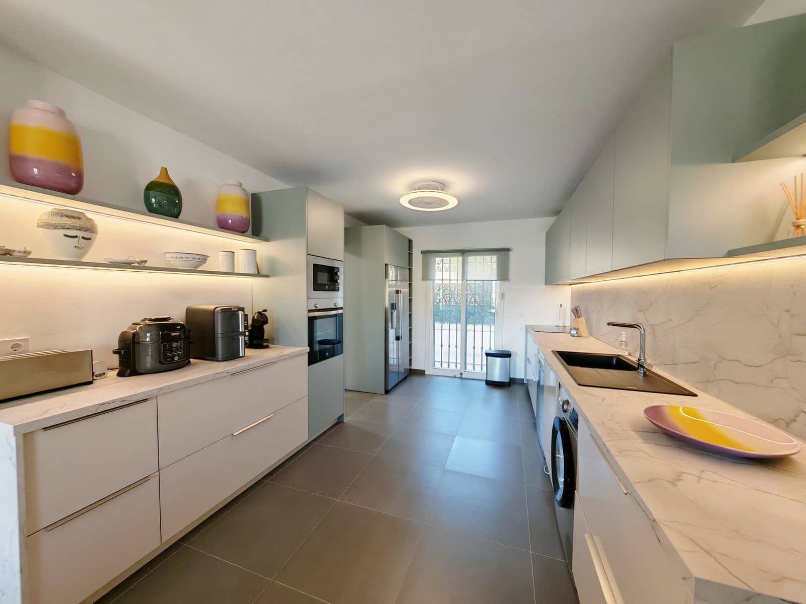 4 sypialnia Dom na sprzedaż w Riviera del Sol z basenem garażem - 649 000 € (Ref: 9751904)