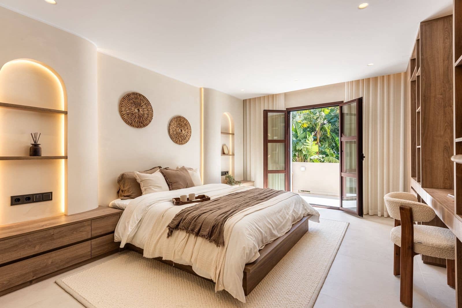4 chambre Maison de Ville à vendre à Marbella avec piscine garage - 2 495 000 € (Ref: 9751905)