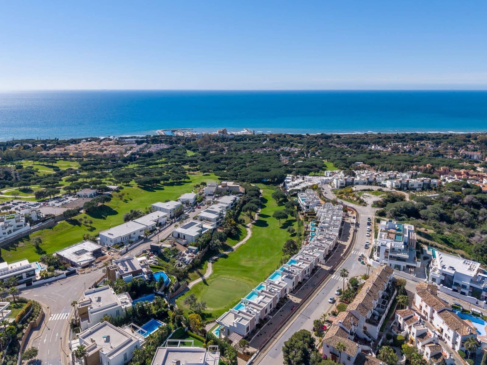 3 soveværelse Byhus til salg i Marbella med swimmingpool garage - € 1.395.000 (Ref: 9751906)