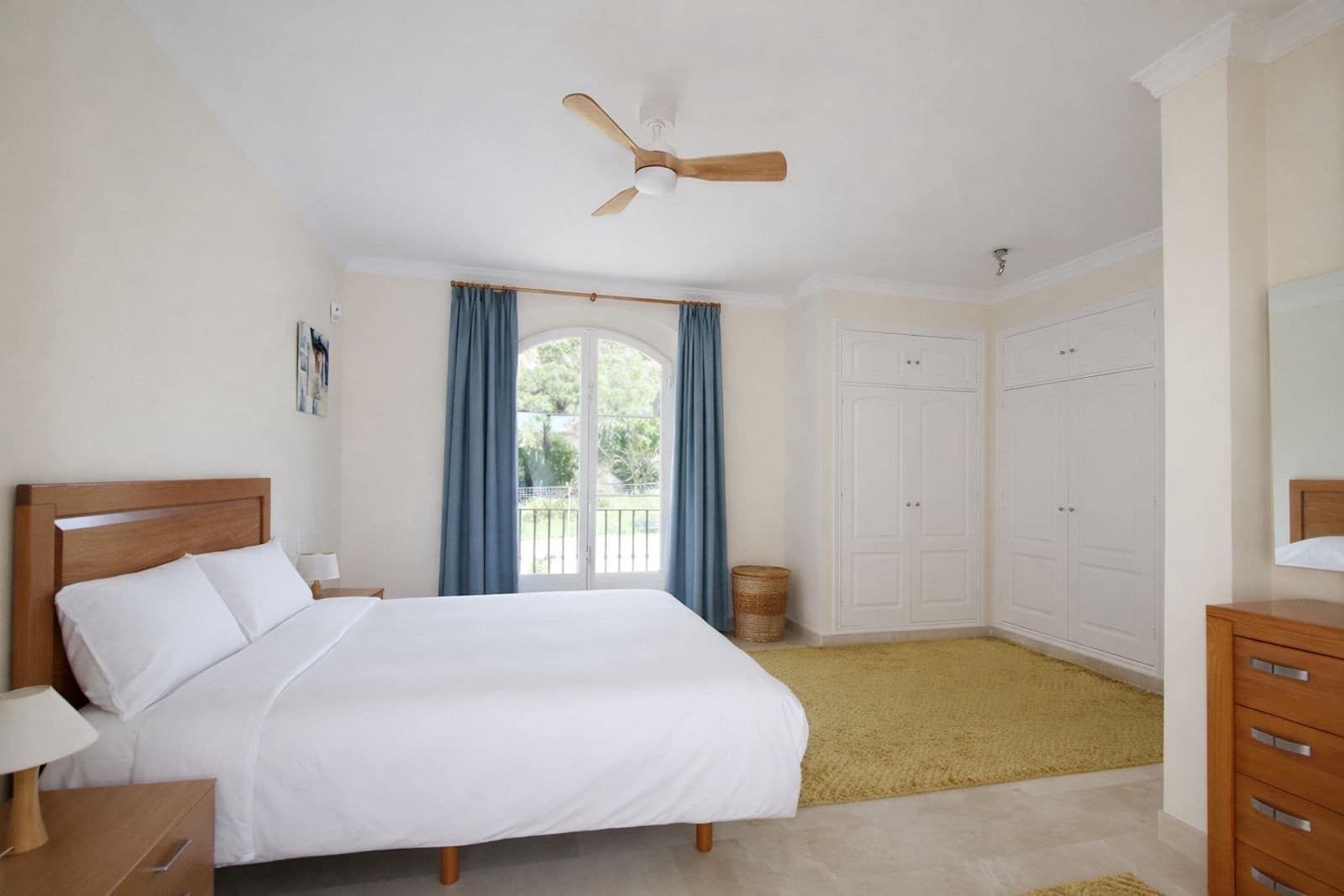 3 slaapkamer Halfvrijstaande villa te koop in Marbella met zwembad garage - € 725.000 (Ref: 9755563)