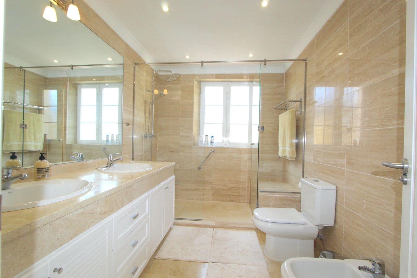 3 slaapkamer Halfvrijstaande villa te koop in Marbella met zwembad garage - € 725.000 (Ref: 9755563)