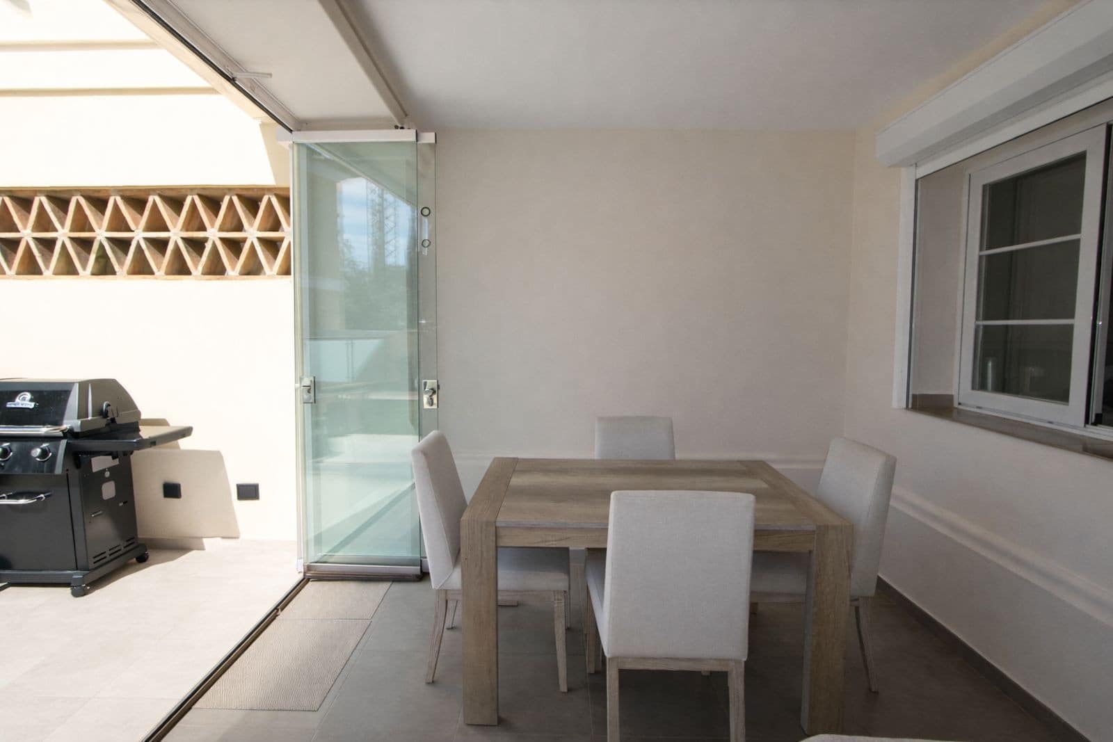 3 bedroom Semi-detached Villa for sale in Marbella with pool garage - € 695,000 (Ref: 9755563)