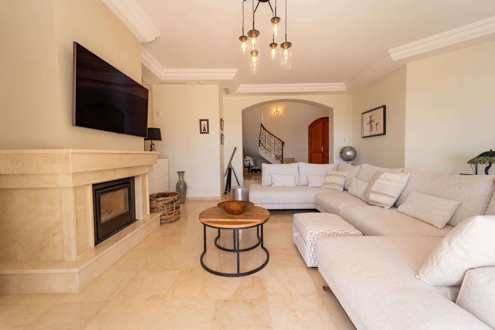 4 bedroom Villa for sale in Mijas with pool garage - € 1,500,000 (Ref: 9758827)