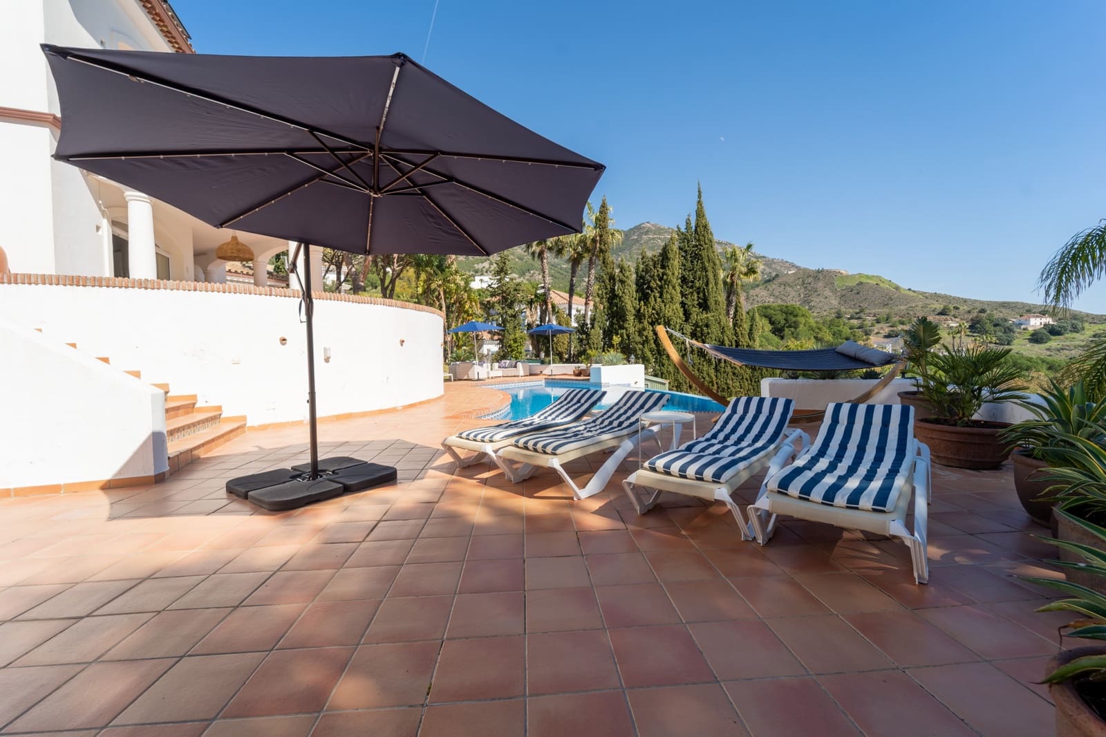 4 bedroom Villa for sale in Mijas with pool garage - € 1,500,000 (Ref: 9758827)