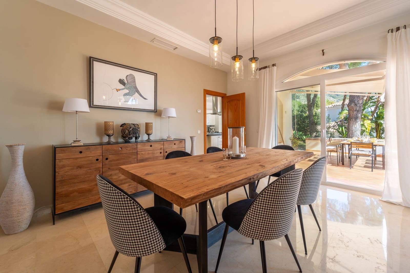 4 bedroom Villa for sale in Mijas with pool garage - € 1,500,000 (Ref: 9758827)