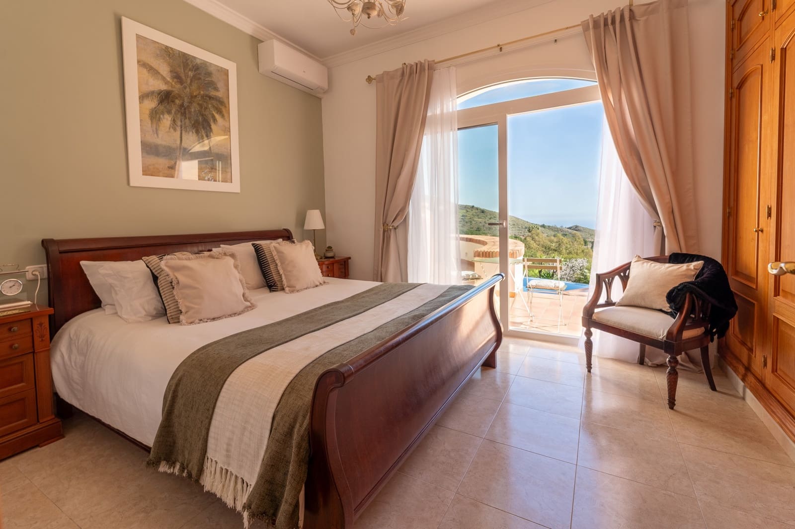 4 bedroom Villa for sale in Mijas with pool garage - € 1,500,000 (Ref: 9758827)