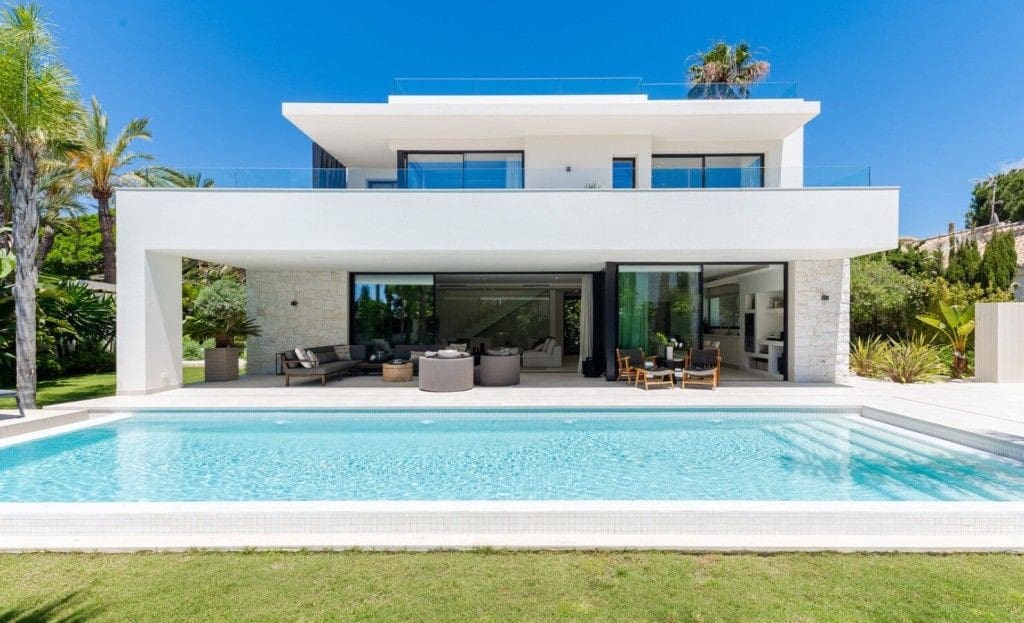 4 soveværelse Villa til salg i Marbella med swimmingpool garage - € 3.495.000 (Ref: 9761898)