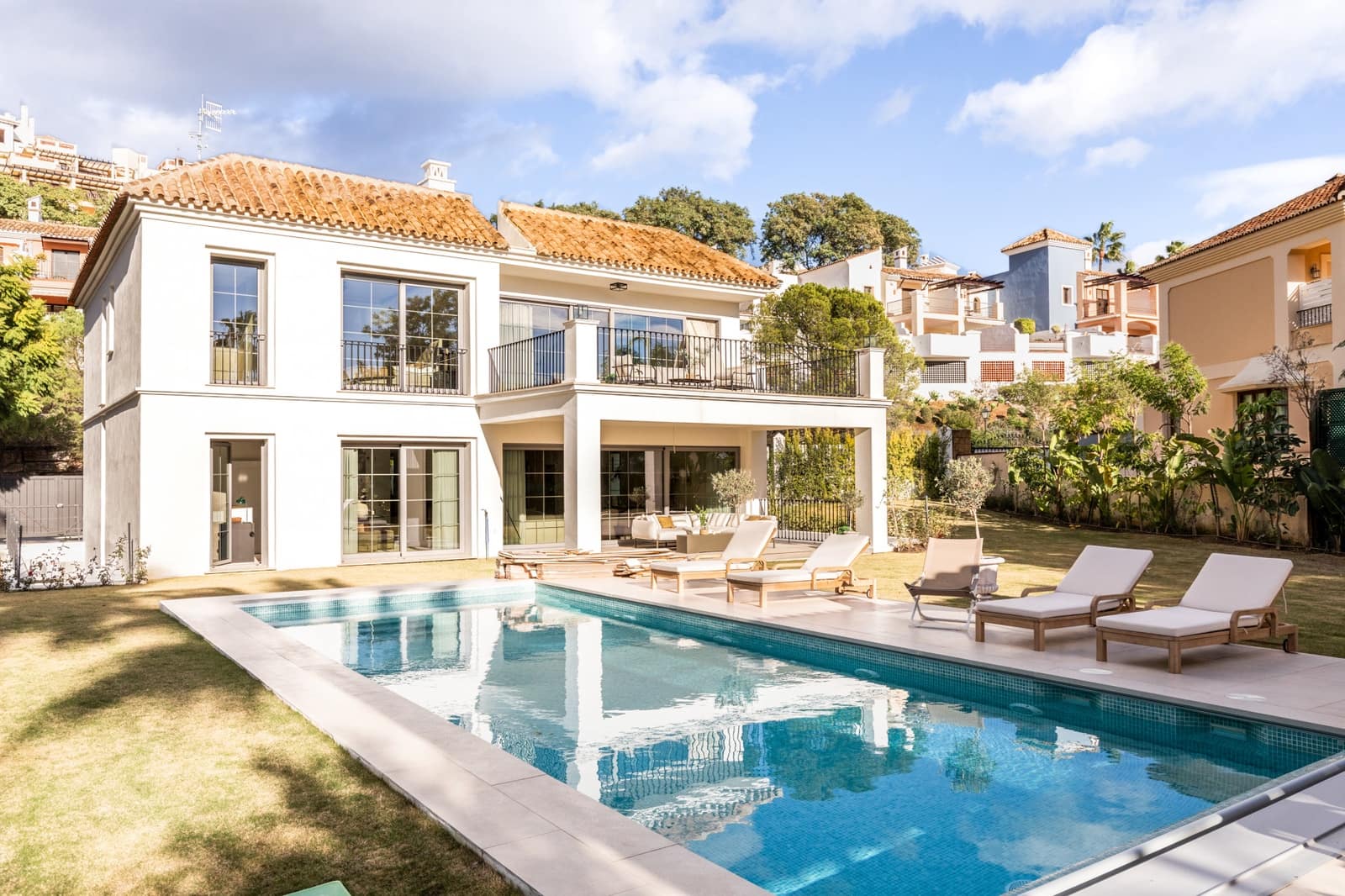 4 soverom Villa til salgs i Benahavis med svømmebasseng garasje - € 3 895 000 (Ref: 9770573)