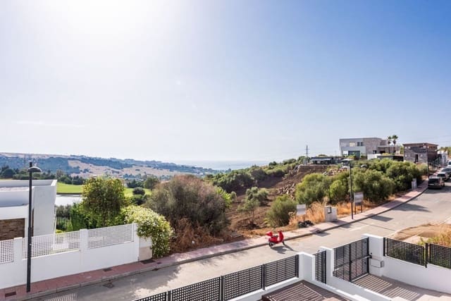 3 sypialnia Willa na sprzedaż w Estepona z basenem garażem - 1 440 000 € (Ref: 9772914)