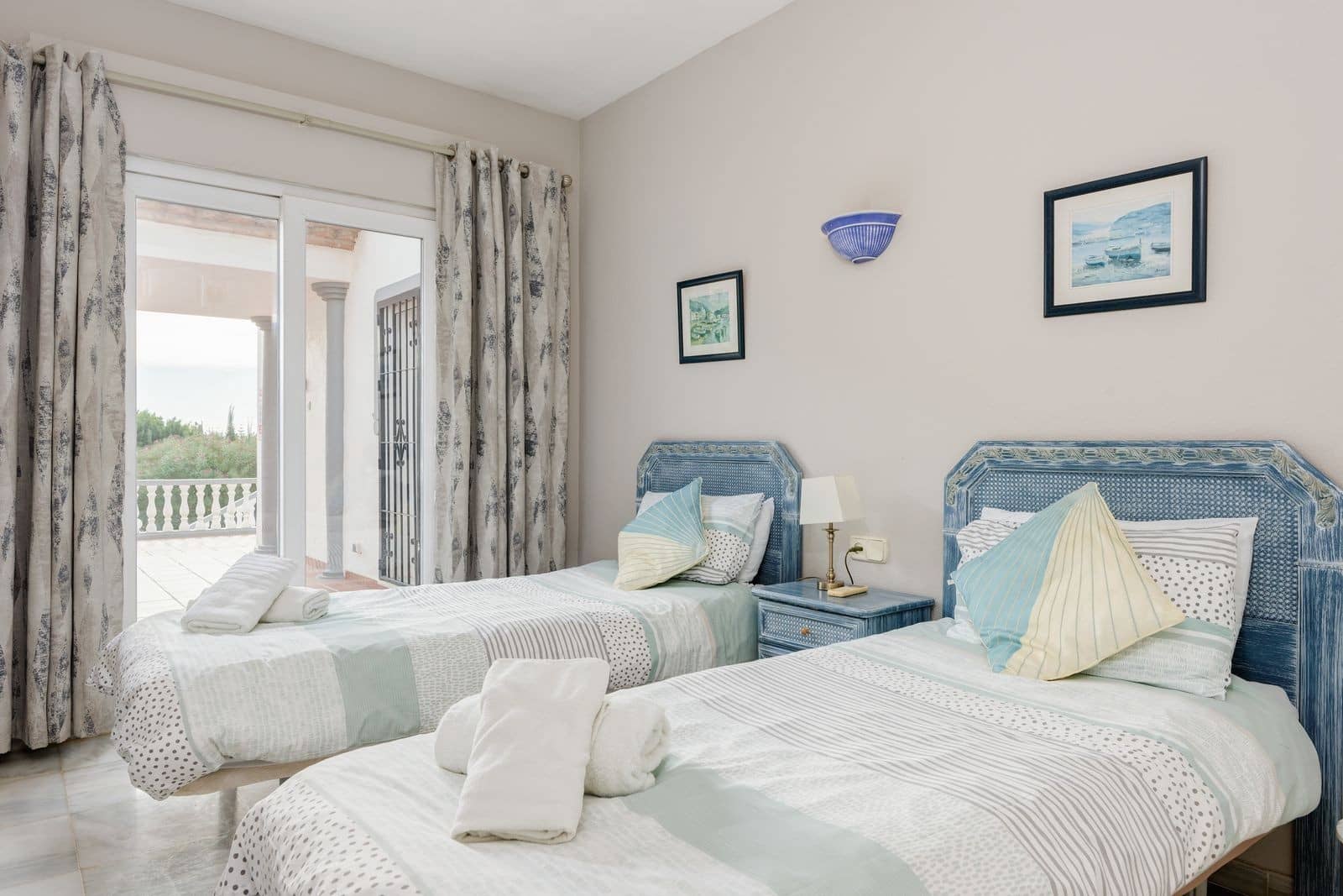 4 slaapkamer Villa te koop in Mijas Costa met zwembad garage - € 1.300.000 (Ref: 9772915)