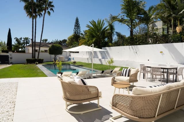 4 makuuhuone Huvila myytävänä paikassa Bel-Air, Estepona mukana uima-altaan 
autotalli - 1 770 000 € (Ref: 9772918)