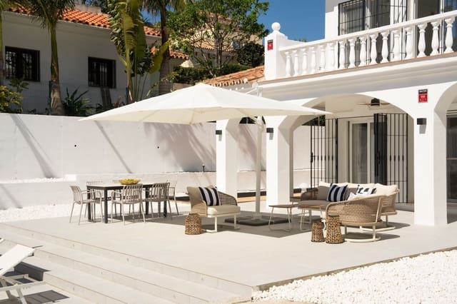 4 makuuhuone Huvila myytävänä paikassa Bel-Air, Estepona mukana uima-altaan 
autotalli - 1 770 000 € (Ref: 9772918)