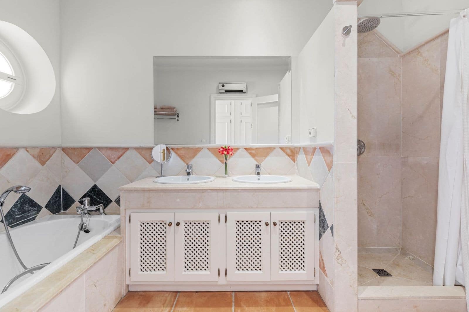 5 chambre Villa/Maison à vendre à Marbella avec piscine garage - 4 850 000 € (Ref: 9772920)