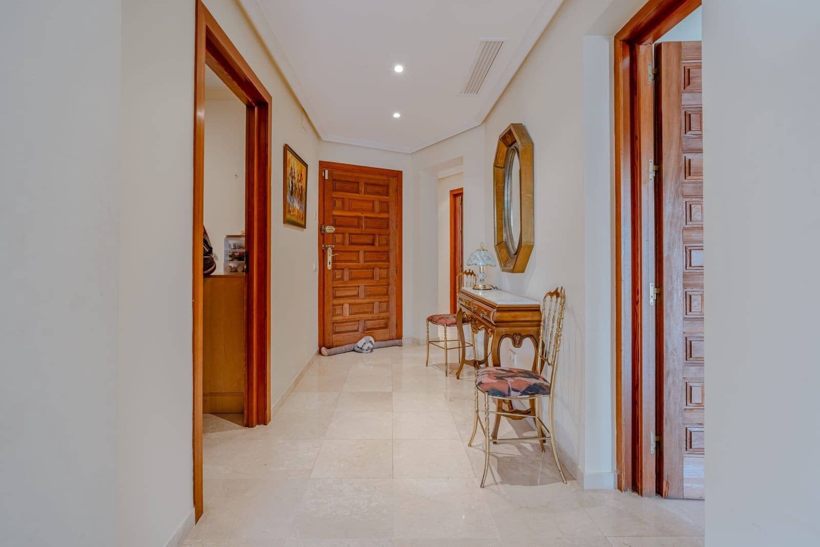 5 sypialnia Willa na sprzedaż w El Paraiso z basenem garażem - 2 150 000 € (Ref: 9772922)