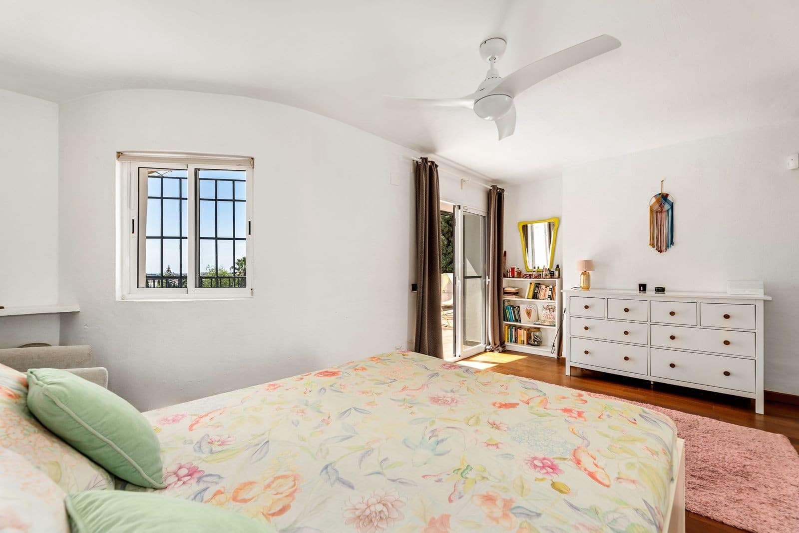 3 bedroom Villa for sale in Mijas Costa with pool garage - € 1,100,000 (Ref: 9772923)