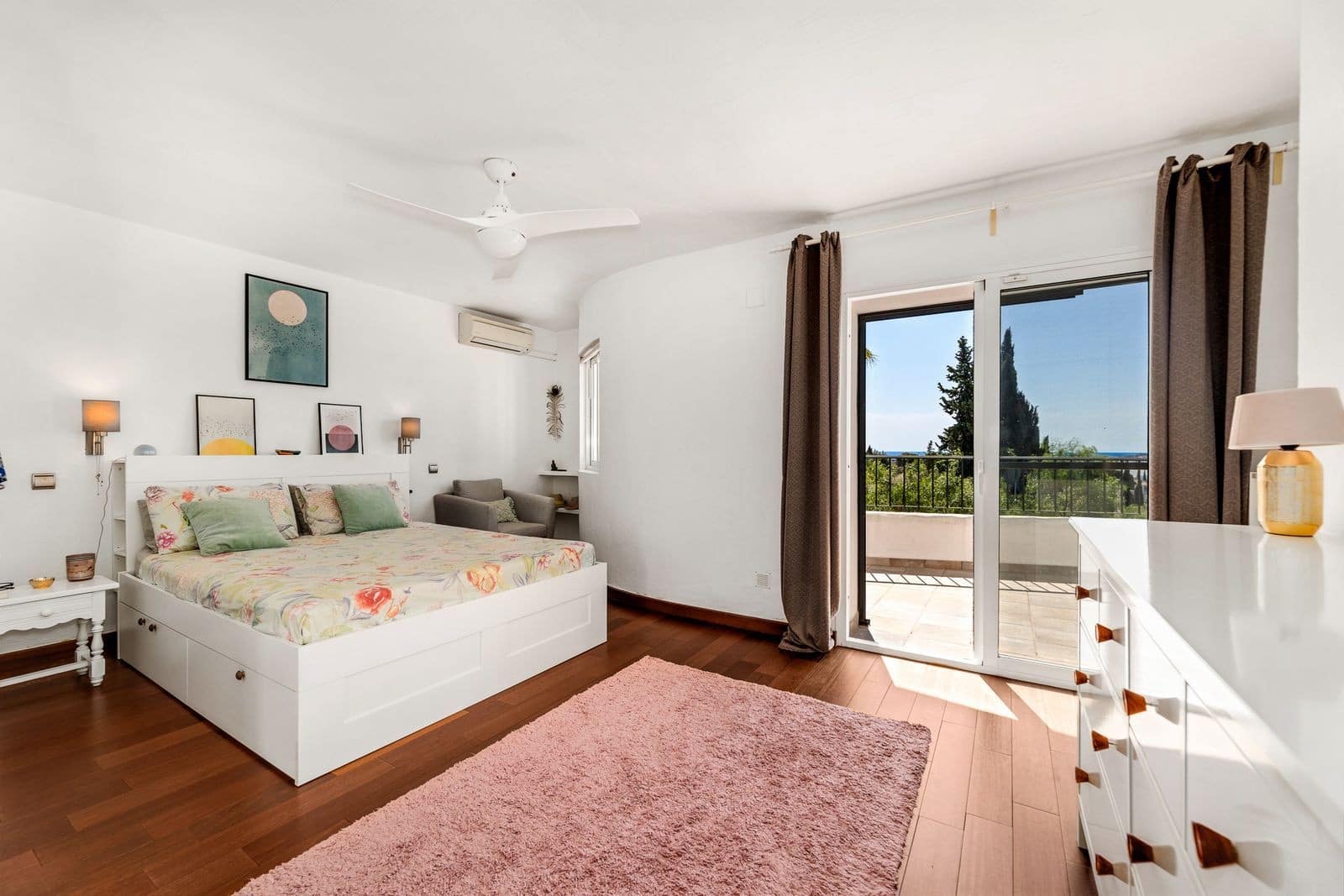 3 soveværelse Villa til salg i Mijas Costa med swimmingpool garage - € 1.100.000 (Ref: 9772923)