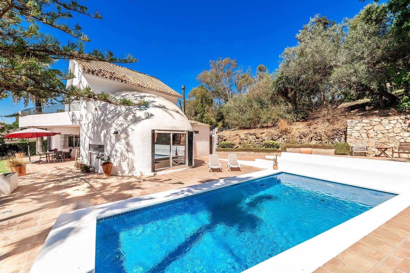3 soveværelse Villa til salg i Mijas Costa med swimmingpool garage - € 1.100.000 (Ref: 9772923)
