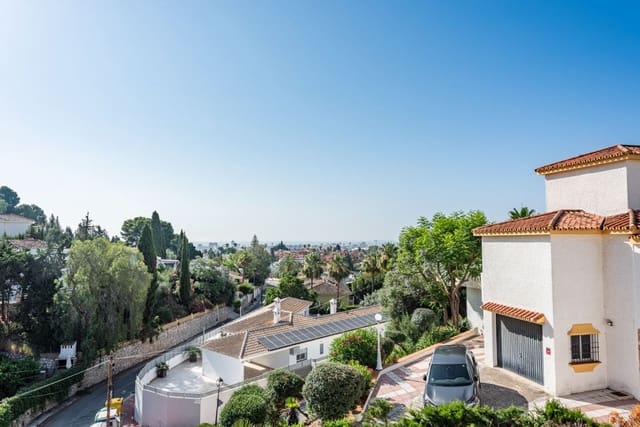 6 slaapkamer Villa te koop in Mijas Costa, Mijas met zwembad garage - € 1.595.000 (Ref: 9772924)
