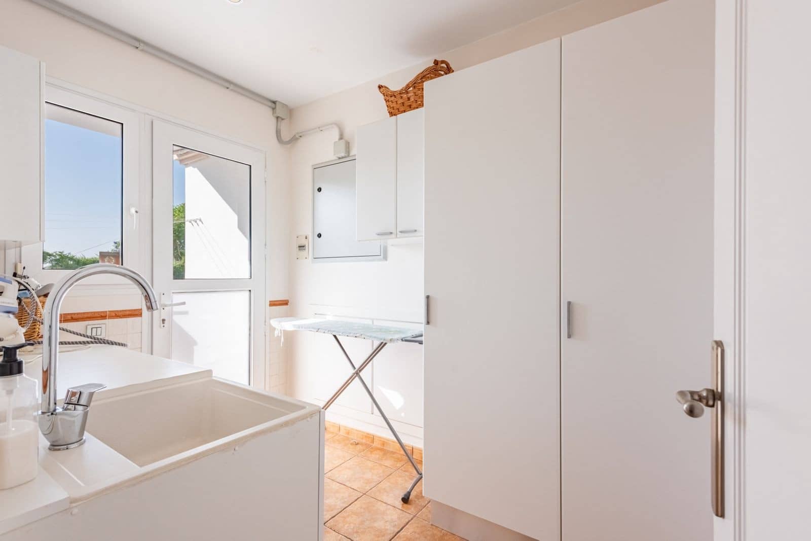 6 soveværelse Villa til salg i Mijas Costa med swimmingpool garage - € 1.595.000 (Ref: 9772924)